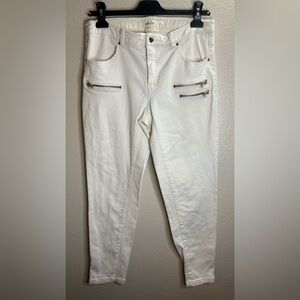 H&M Women's White Jeans with Zipper Accents Size 8